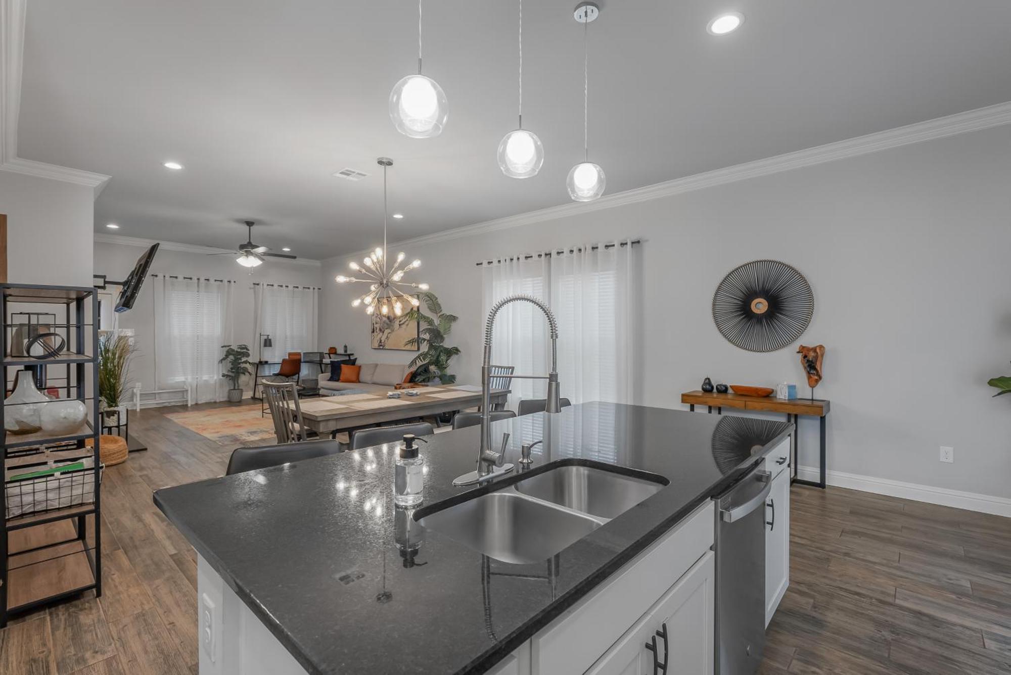 Luxe, Central, & Contemporary - A Modern Utopia! Tv In Each Room Шривпорт Экстерьер фото
